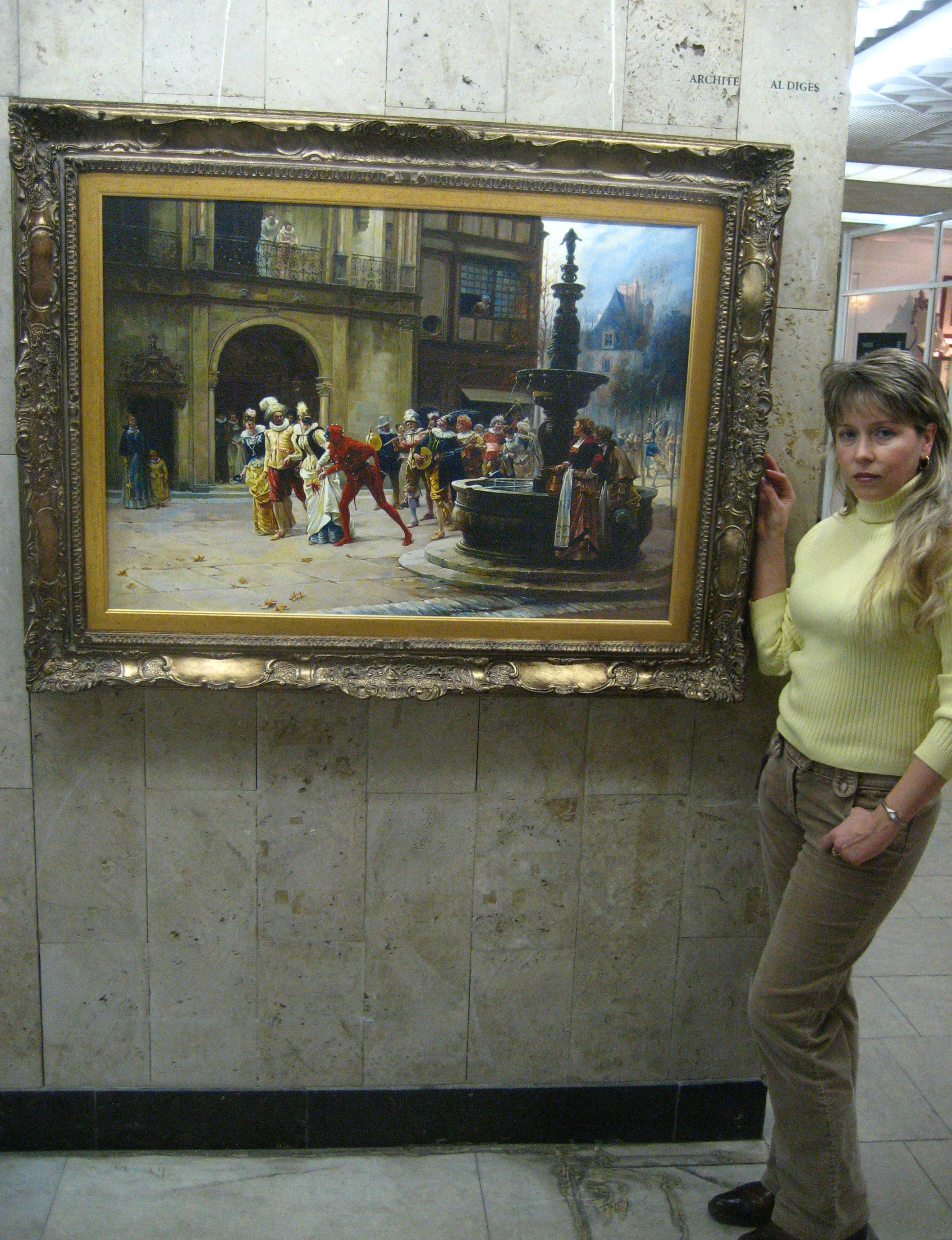 Современный москвоский художник Рыбакова Ольга с картиной «Маскарад XVII века» на выставке в ЦДХ.